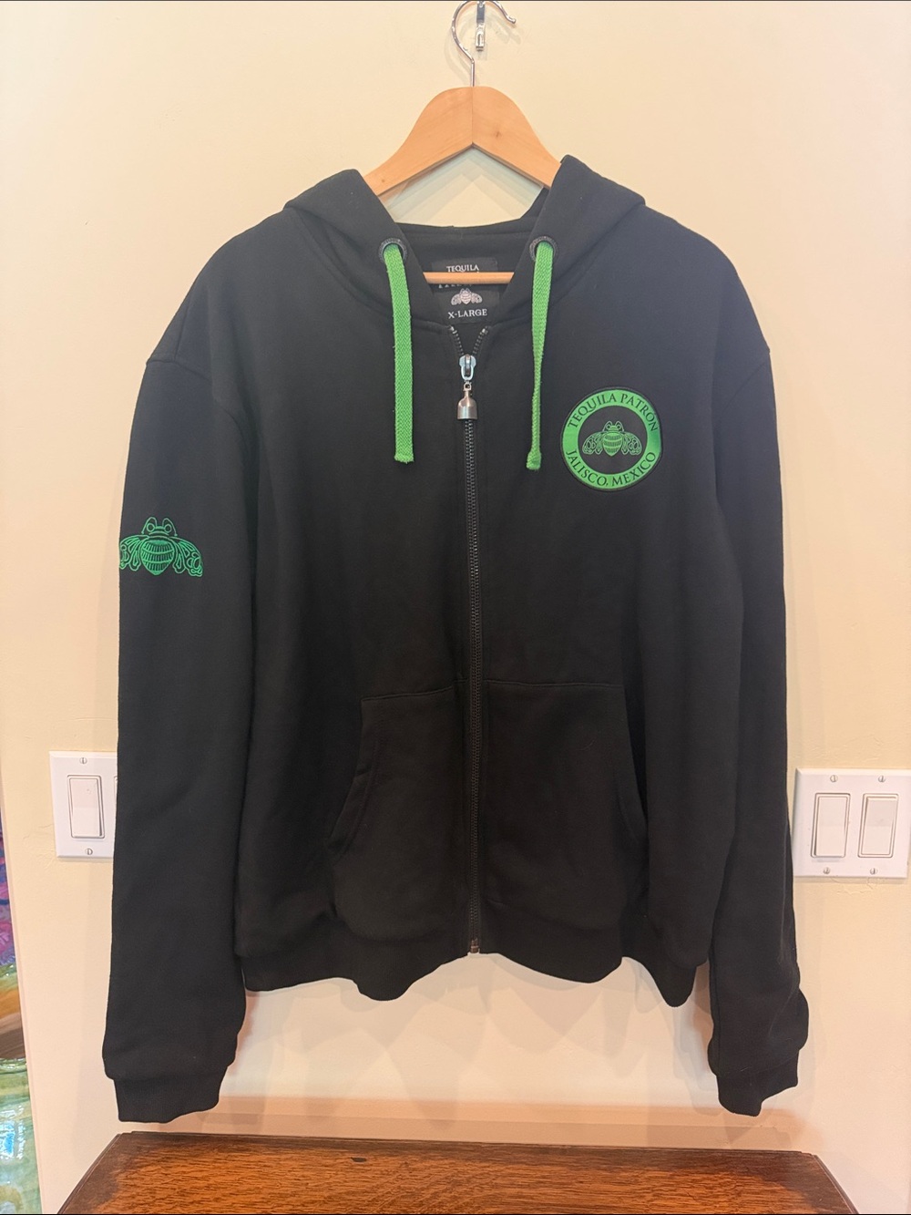 Black & Green Zip-Up Hoodie Jacket - Lightweight Men's Shirt Jacket